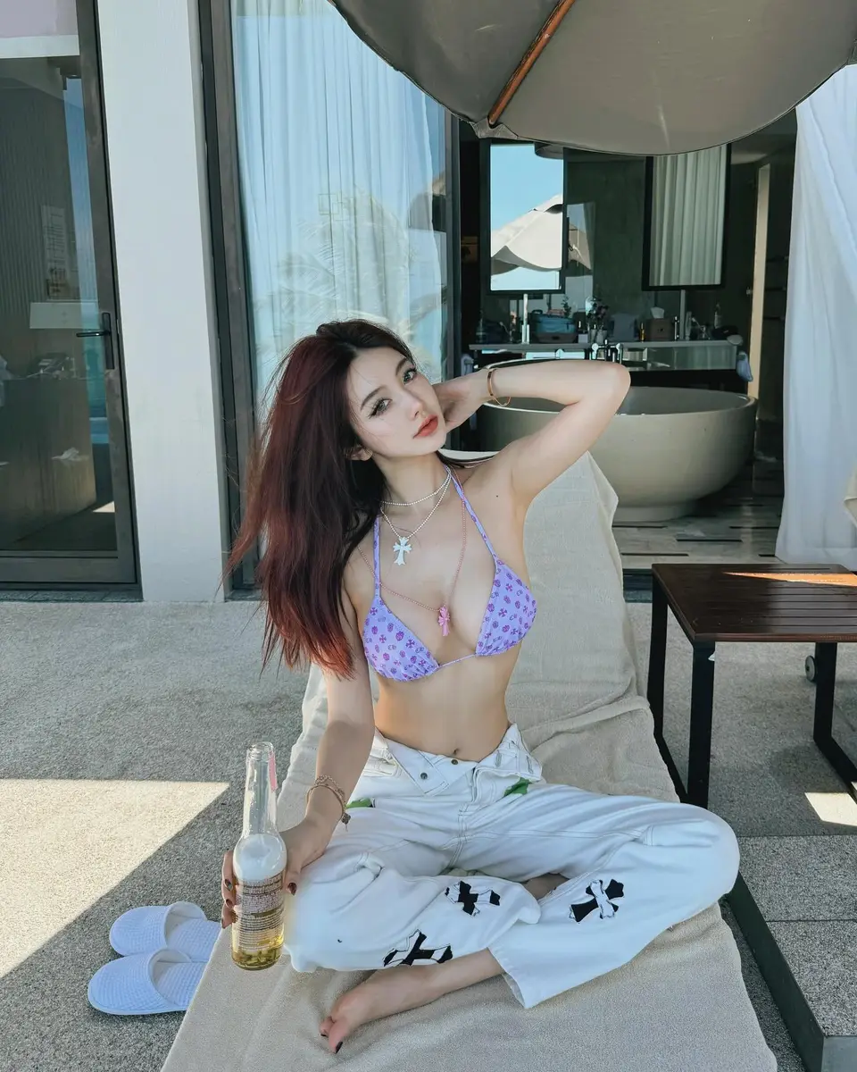 Diya escort in Bangkok